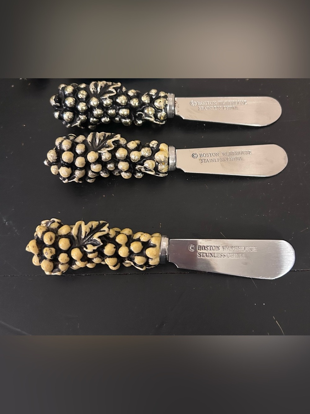 Boston Warehouse Grape Cluster Cheese Spreaders – Set of 3
